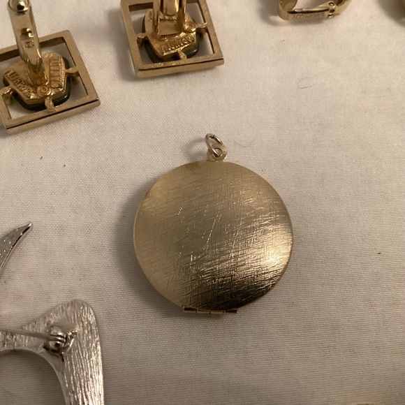 Vintage Sarah Coventry signed jewelry lot - Picture 9 of 10